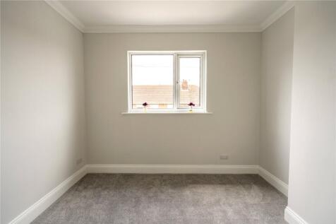 Bedroom 1 (2)