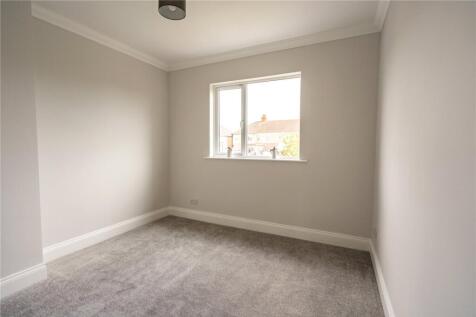 Bedroom 2 (2)
