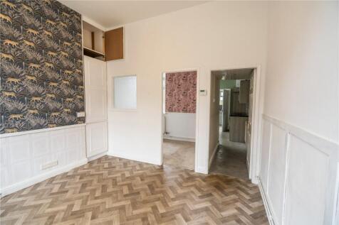 Living Room (2)