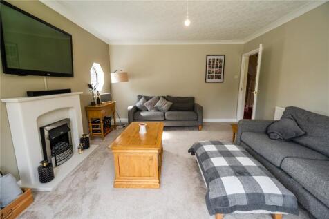 Living Room (2)
