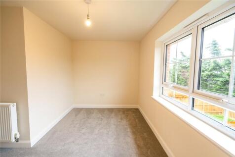 Bedroom 2 (2)