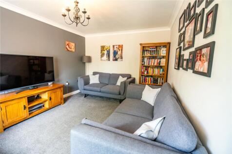 Living Room (2)