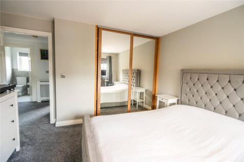 Bedroom 2 (2)