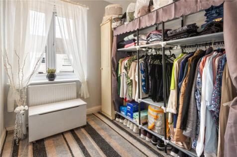 Box Bedroom