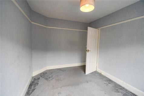 Bedroom 1 (2)