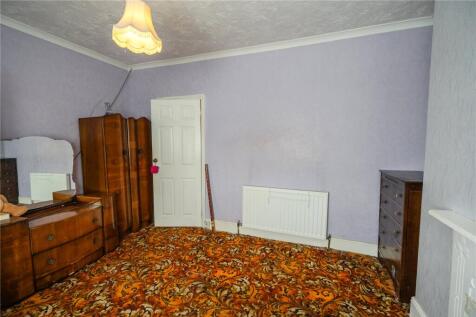 Bedroom 1 (2)