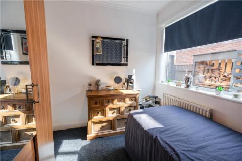 Bedroom 2 (2)
