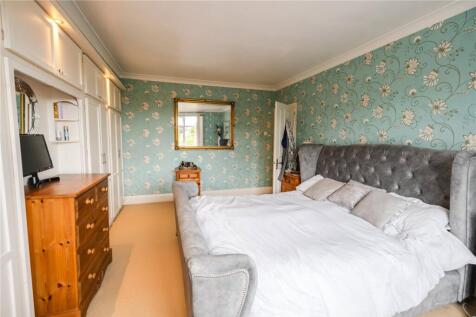 Bedroom 1 (2)