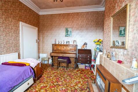 Living Room (2)