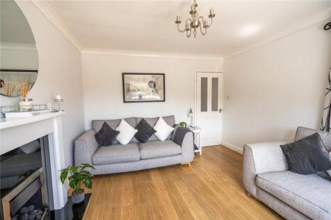 Living Room (2)