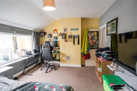 Bedroom 1 (2)