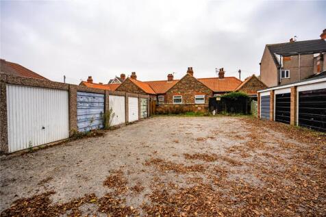 Garage In Block
