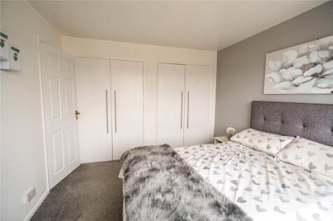 Bedroom 1 (2)