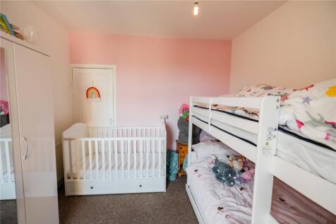 Bedroom 2 (2)