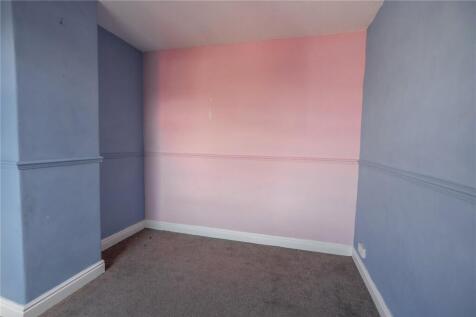 Bedroom 2 (2)