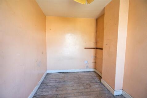 Bedroom 2 (2)