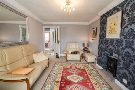 Living Room (2)