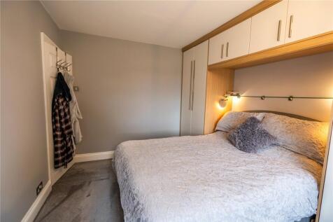 Bedroom 1 (2)