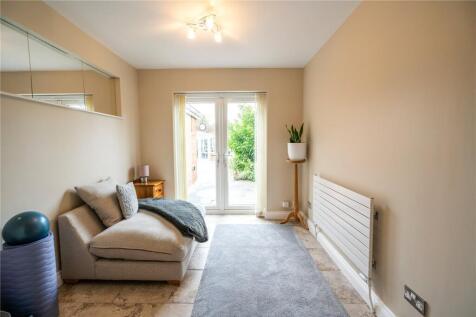Bedroom2/Dining Room