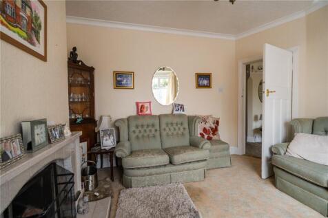 Living Room (2)