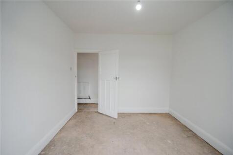 Bedroom 1 (2)