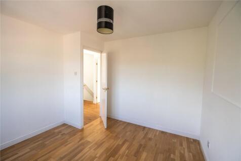 Bedroom 1 (2)