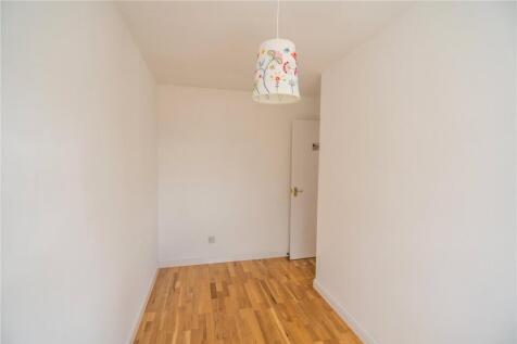 Bedroom 2 (2)