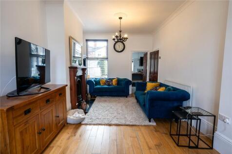 Living Room (3)