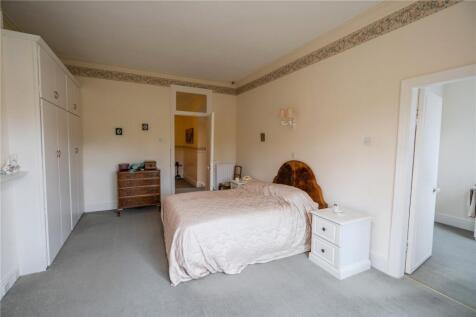 Bedroom 2 (2)