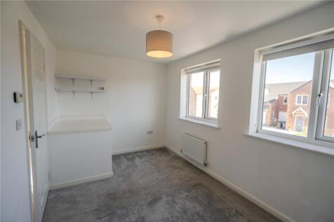 Bedroom 1 (2)
