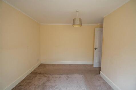 Bedroom 1 (2)