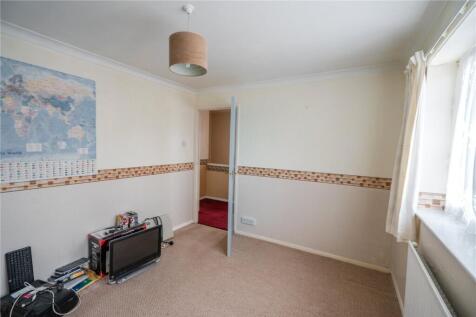 Bedroom 2 (2)
