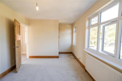 Bedroom 1 (2)