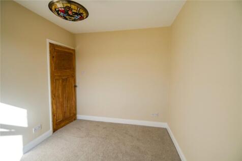 Bedroom 2 (2)