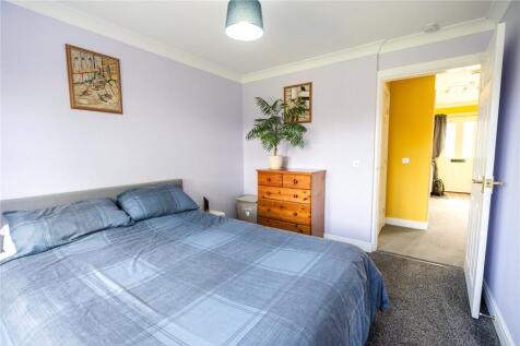 Bedroom 1 (2)