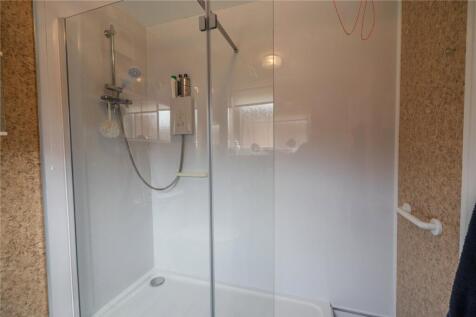 Shower Room (2)