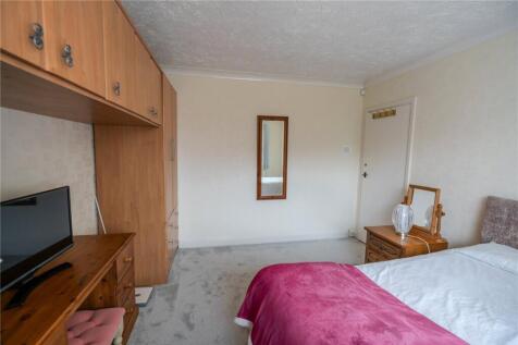 Bedroom 2 (2)