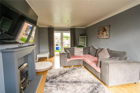 Living Room (2)