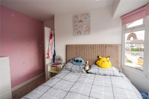 Bedroom 2 (2)