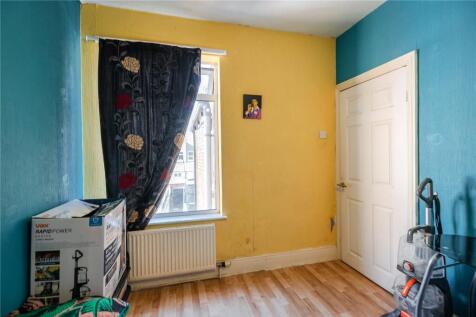 Bedroom 2 (2)