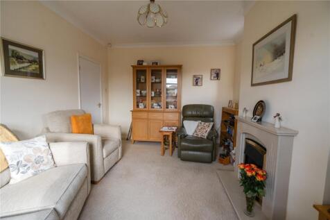 Living Room (2)