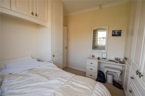Bedroom 1 (2)