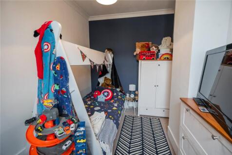 Bedroom 2 (2)
