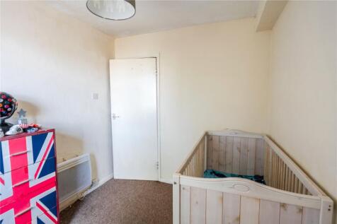 Bedroom 2 (2)