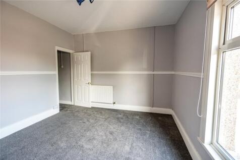 Bedroom 1 (2)