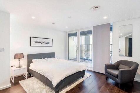 Bedroom (Main)