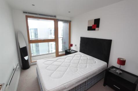 bedroom.JPG