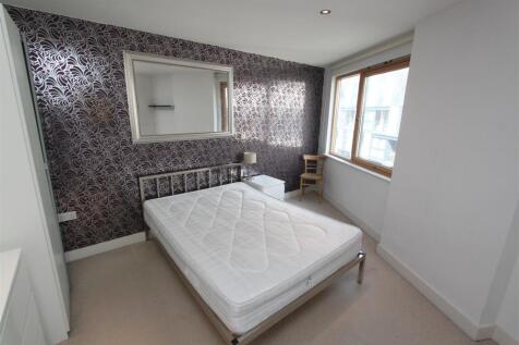 Bedroom.JPG