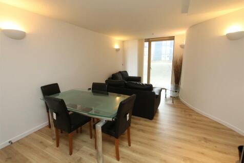 Living Room1.JPG