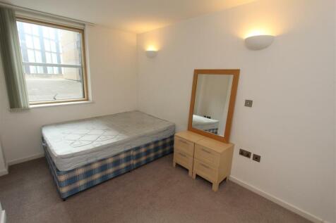 Bedroom 1.JPG